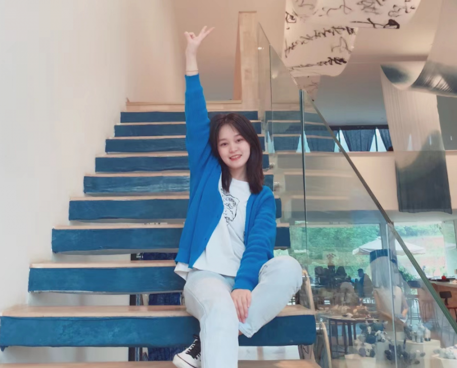 成都为明学霸背后的王炸教师！语文的诗意，手可摘星辰，剑指清北