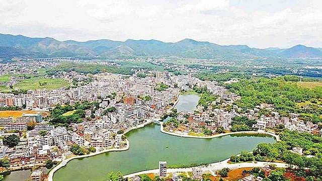 05年审判陈毅锋时欲抹黑执法部门，声称遭受私刑：被吊了15个小时