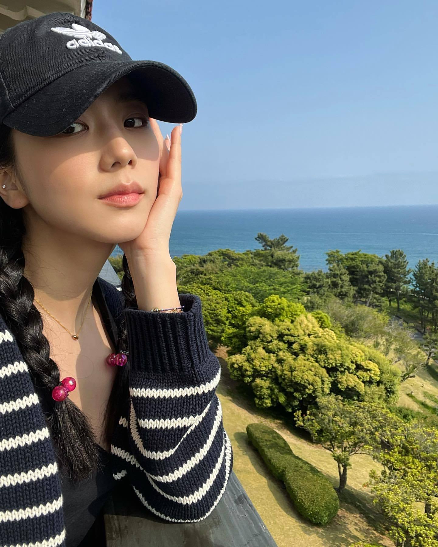 可爱青春魅力blackpink智秀变身济州女孩夏日麻花辫少女