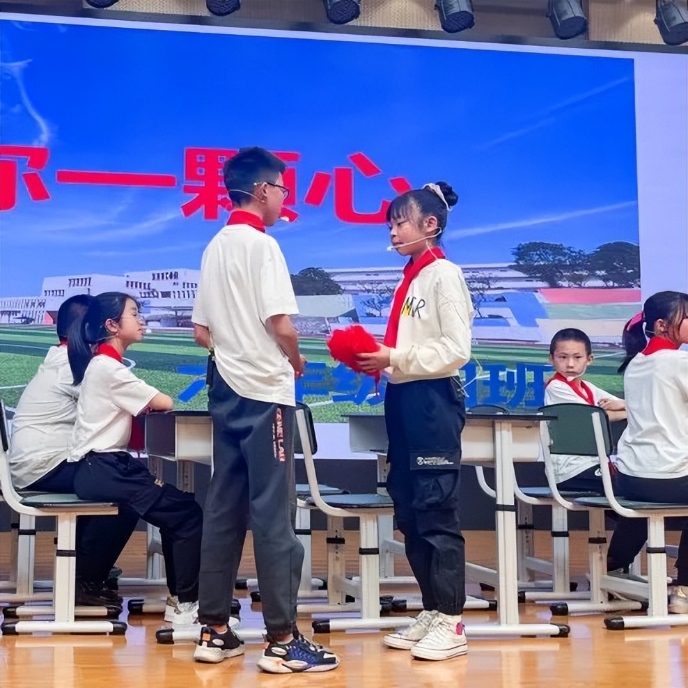 花田花绽，阅读悦心｜双流区黄甲小学举行读书节之阅读表演赛