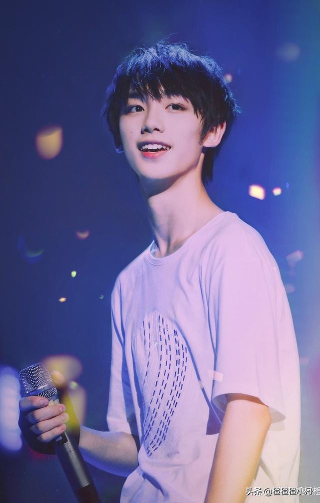 贯穿整个台风计划的丁程鑫，用七年改变了时代峰峻的淘汰制规则