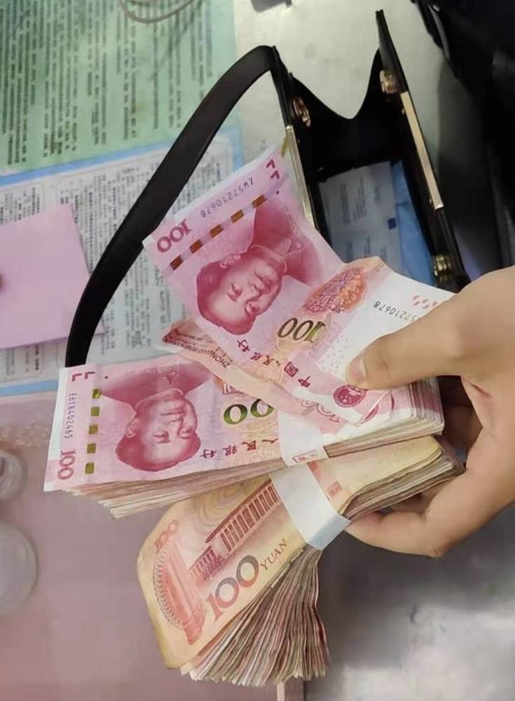 2011年，安徽卖肾买苹果手机的高中生，获赔百万，生命步入倒计时