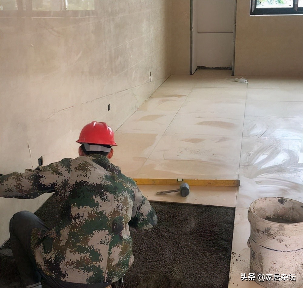 像现在很多的设计师都可以在电脑上直接按照我们要求的规格尺寸的瓷砖