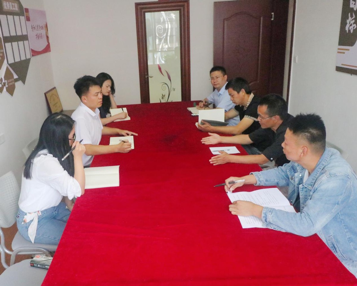 志在千里文化传媒与《贵州民族报》毕节新闻周刊授牌仪式举行