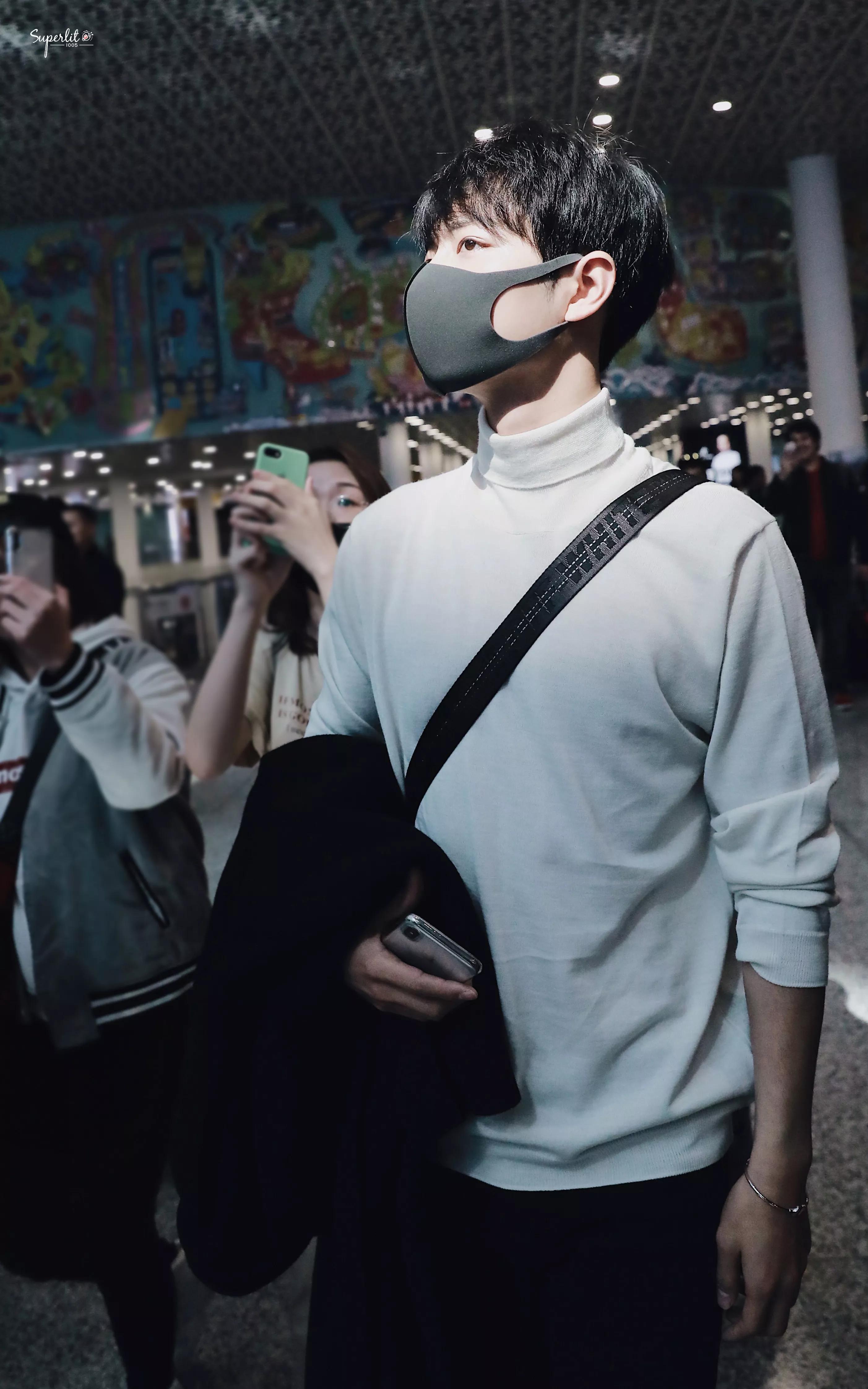 考古肖战:2018年9月—12月机场时间线汇总,今天请叫我收图狂魔