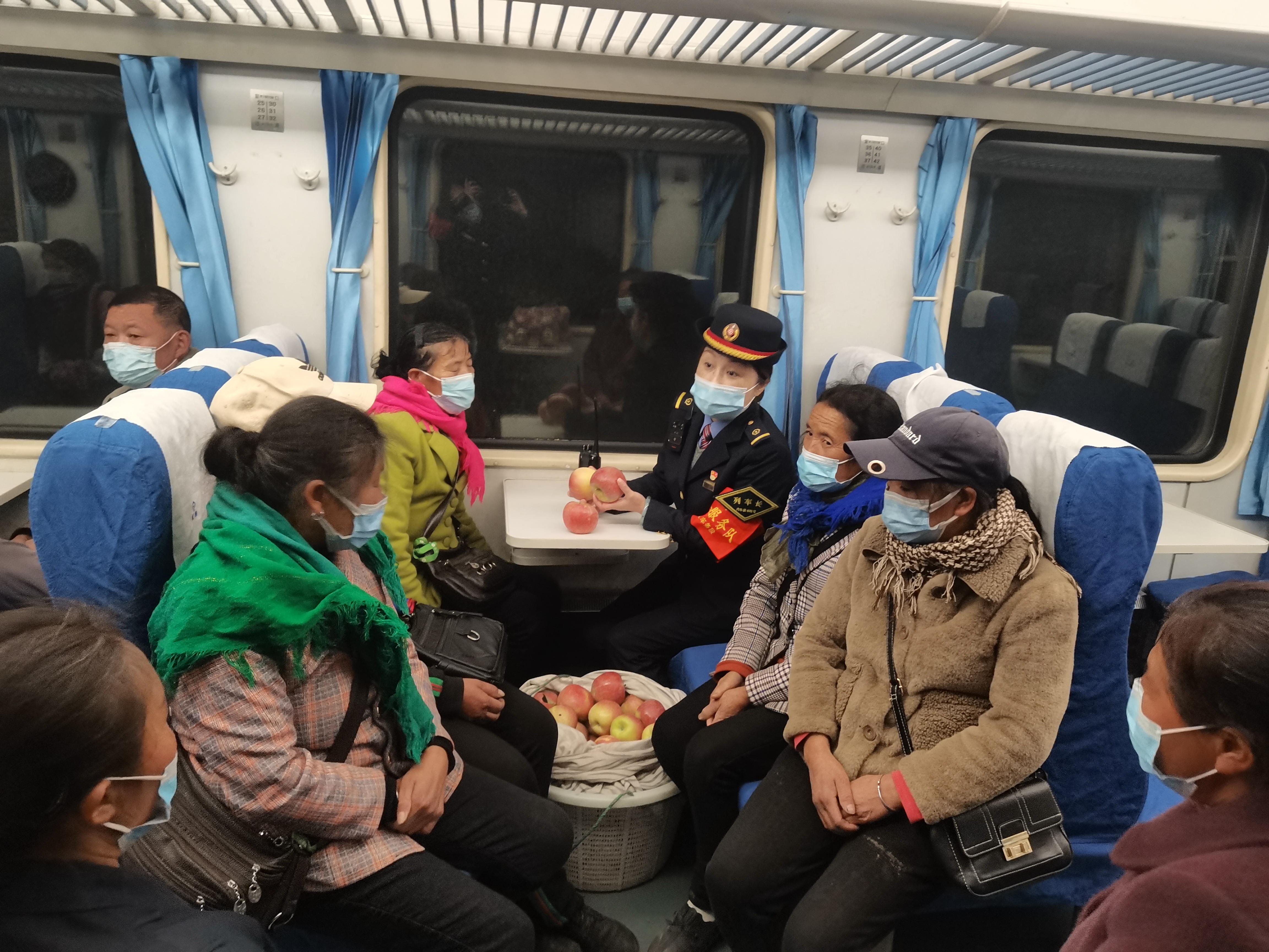 郑丽梅：一位钟情于小慢车的列车长