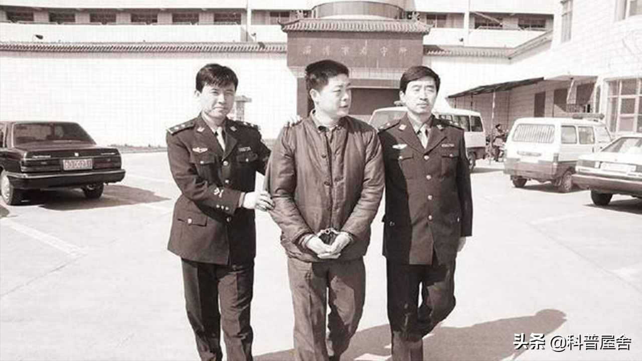 山东黑老大覆灭，审判卷宗一车拉不完，400证人材料，坏2台复印机