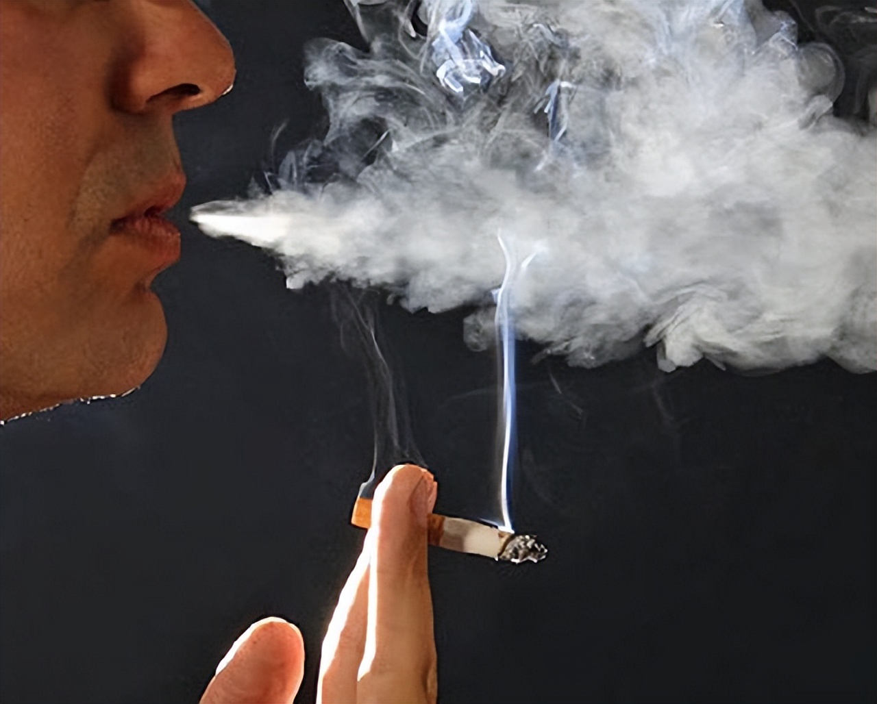 吸煙的人，早上起床後若沒有這3種“不適”，說明你的肺還算乾淨