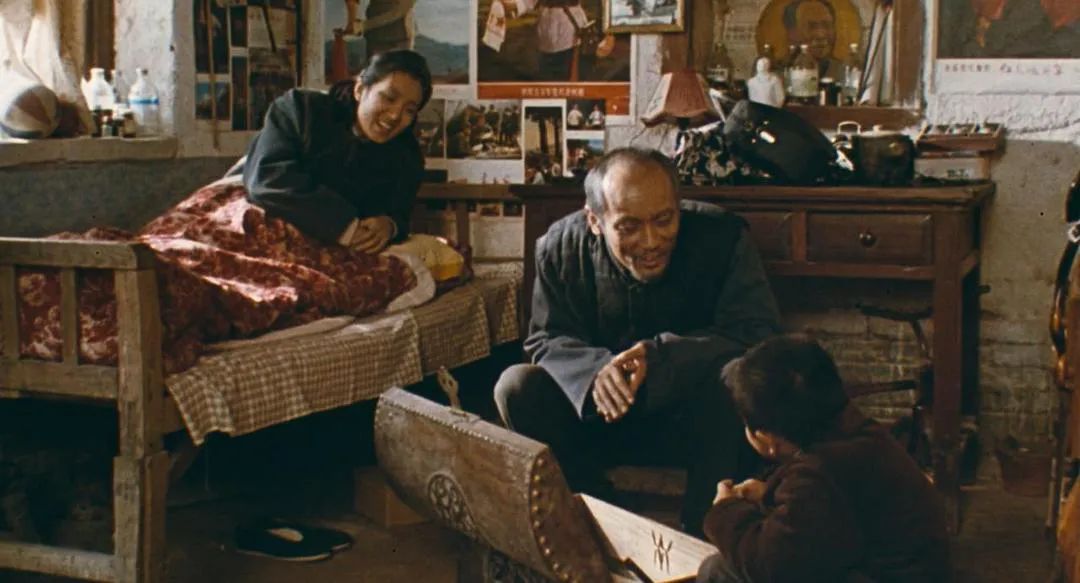 张艺谋的成名之路，网友高呼：他的经历比他拍的电影还精彩