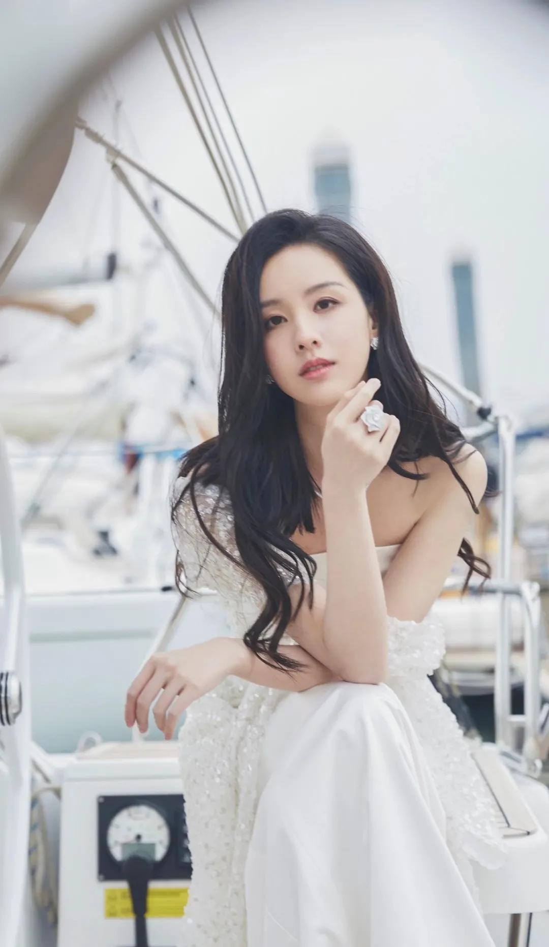 明星壁纸壹佰零陆陈都灵