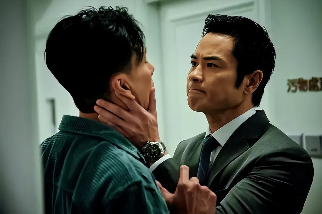 是我们好糊弄？还是我们审美落伍了？这13部烂片，票房破132亿了