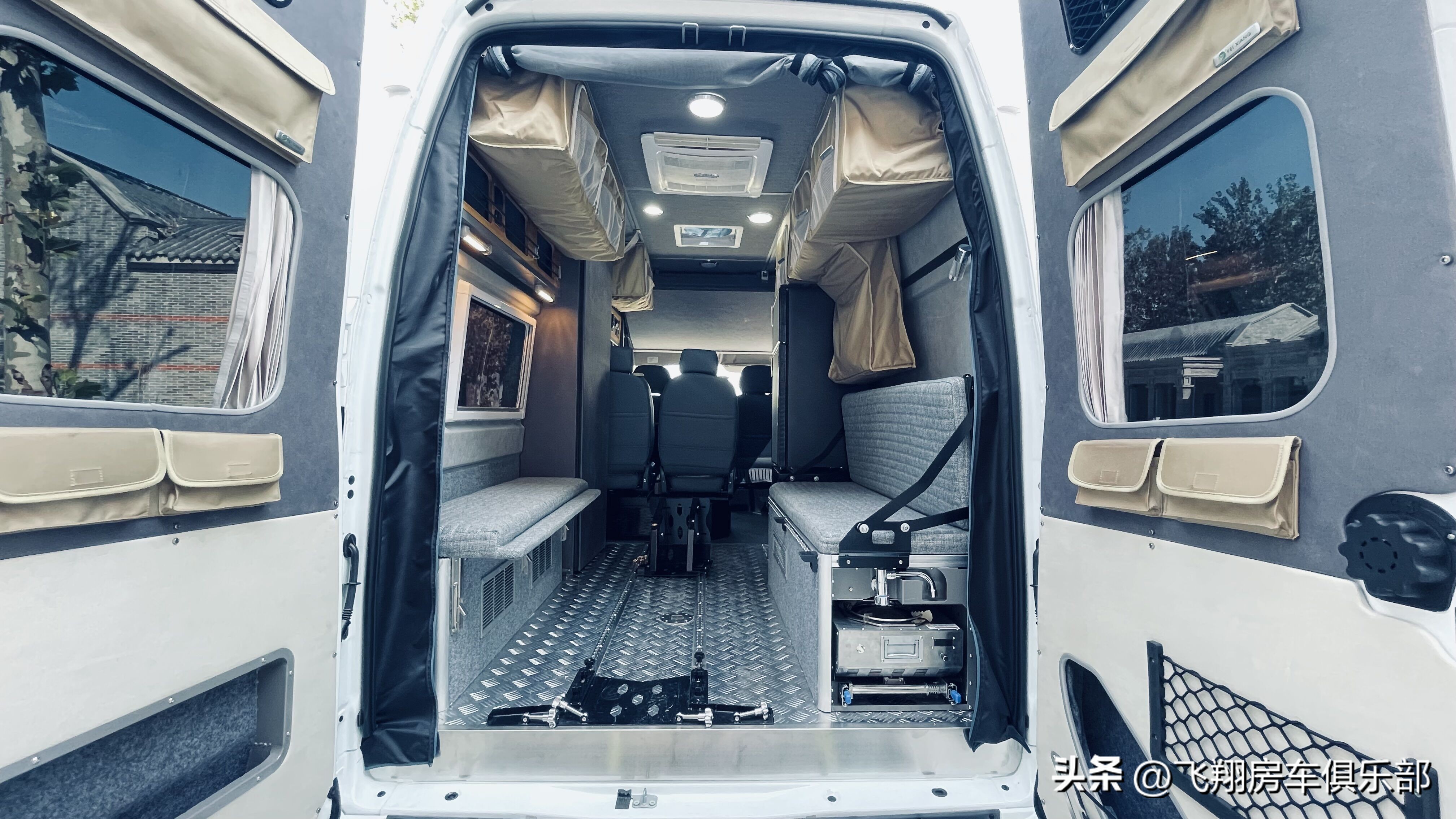 挑战全网最轻房车！户外越野风+帆布吊柜，造型百变“大玩具”
