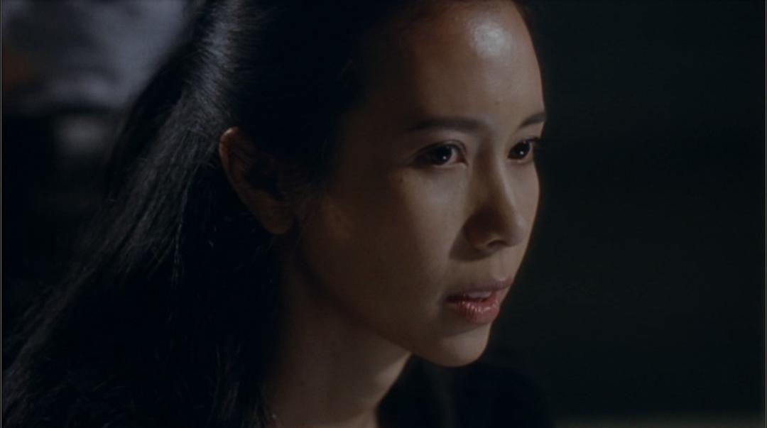 摘皇家警徽，无误差手表，放5次烟花，8部细节拉满的回归题材电影