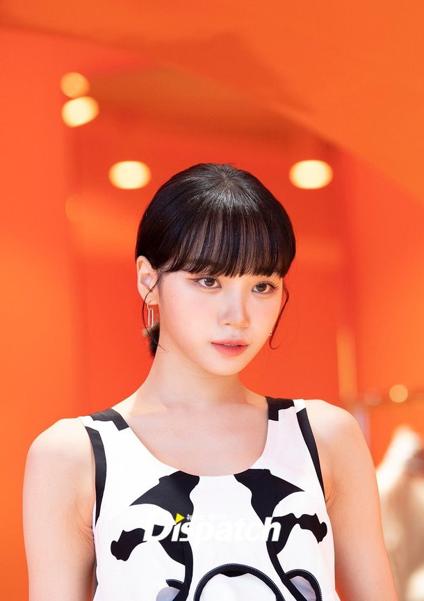 撞脸aespa的winter?引发混乱的lesserafim金采源近照