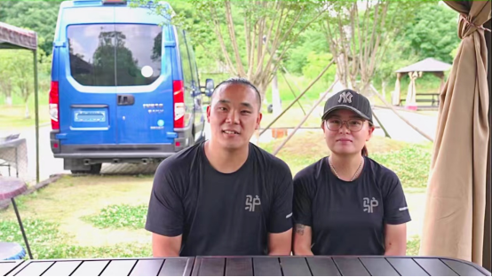 南京奶驢之家戶外燒烤：被炭火點(diǎn)亮的愛情與理想