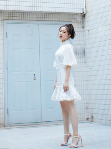 10位00后小花，争奇斗艳各显神通，谁能成为国民妹妹？