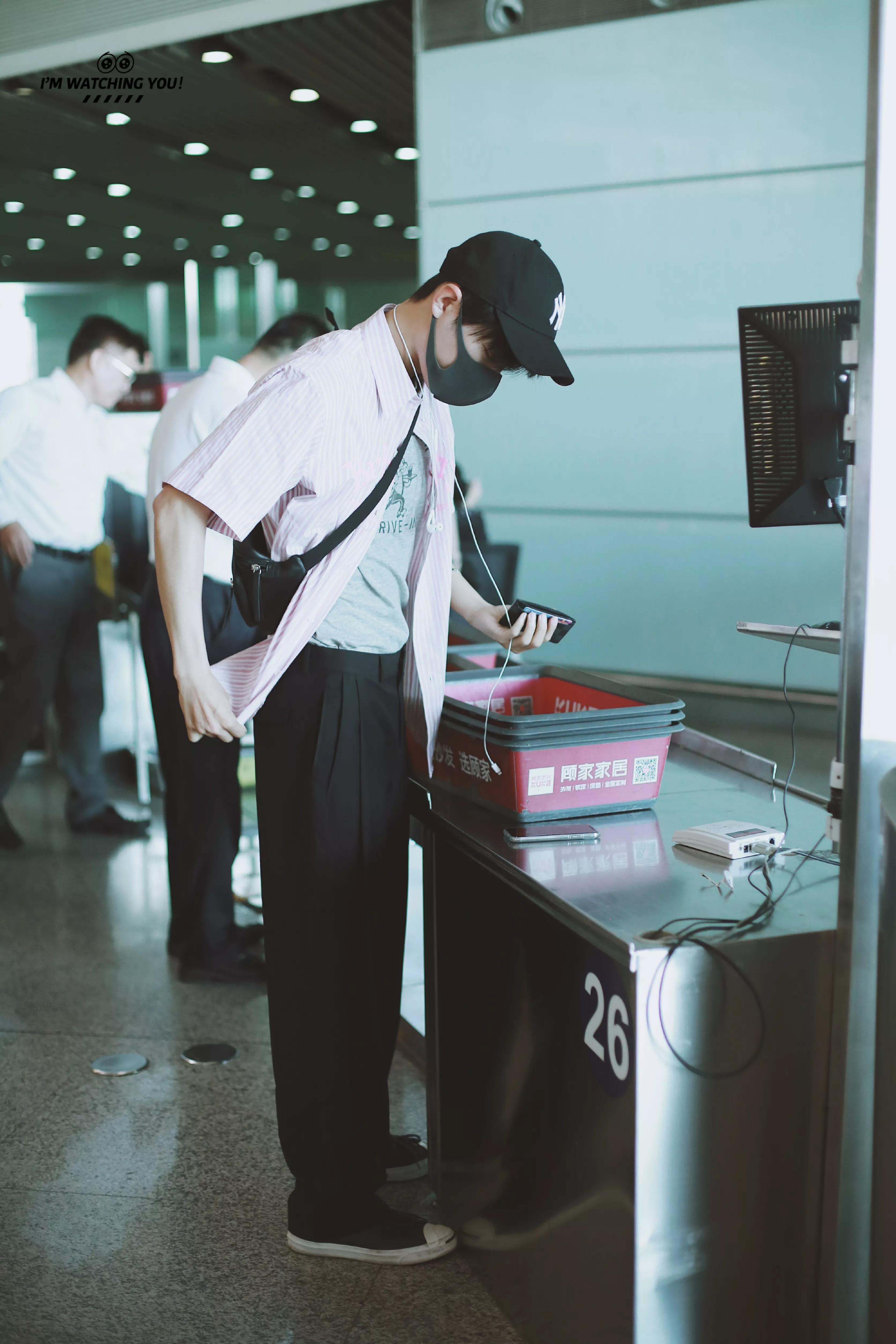 考古肖战:2018年9月—12月机场时间线汇总,今天请叫我收图狂魔