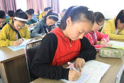 阅卷老师青睐的三种字体及字间距调整技巧