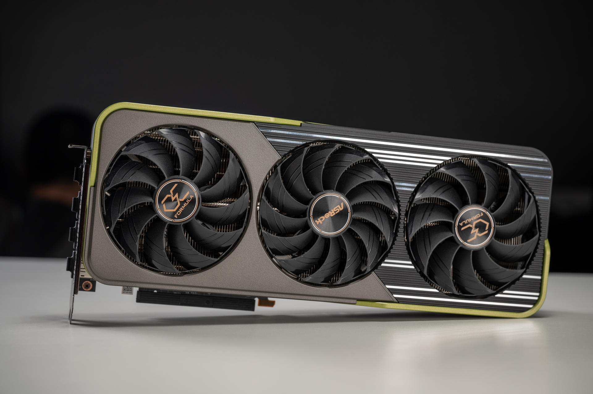 组一套目前最强的“3A平台”！5800X3D+6950XT