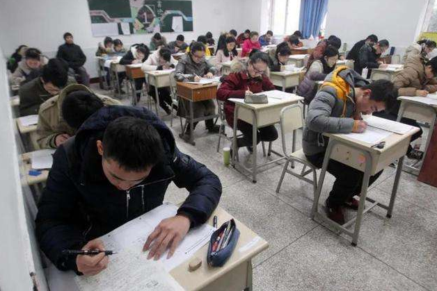 高考出现双胞胎替考怎么分辨？官方自有妙招，网友：这招真绝