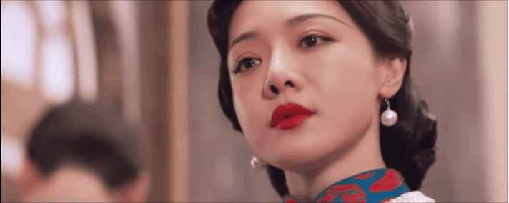 邓家佳长腿细腰性感迷人，如何抹平突出小腹，解锁同款S曲线？