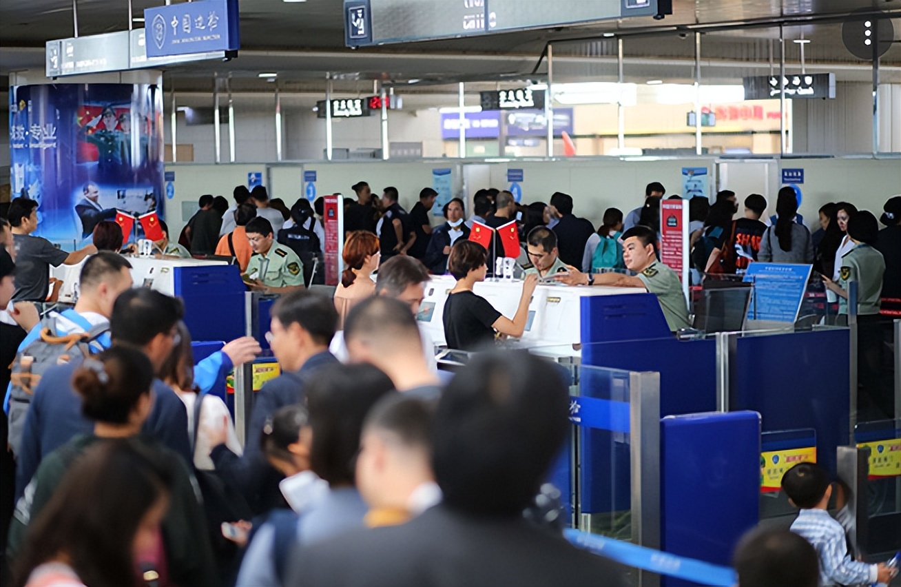 一周移民热点丨中国多条国际航班复航，加拿大移民申请月增26万
