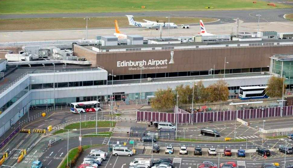 英国老奶奶爱上小50岁埃及小鲜肉，闪婚成功，英国首相回信支持