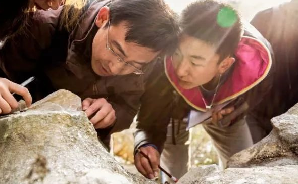 硬核！牵手“国家地质勘探功勋单位”，四川这所高校又有“大动作”！