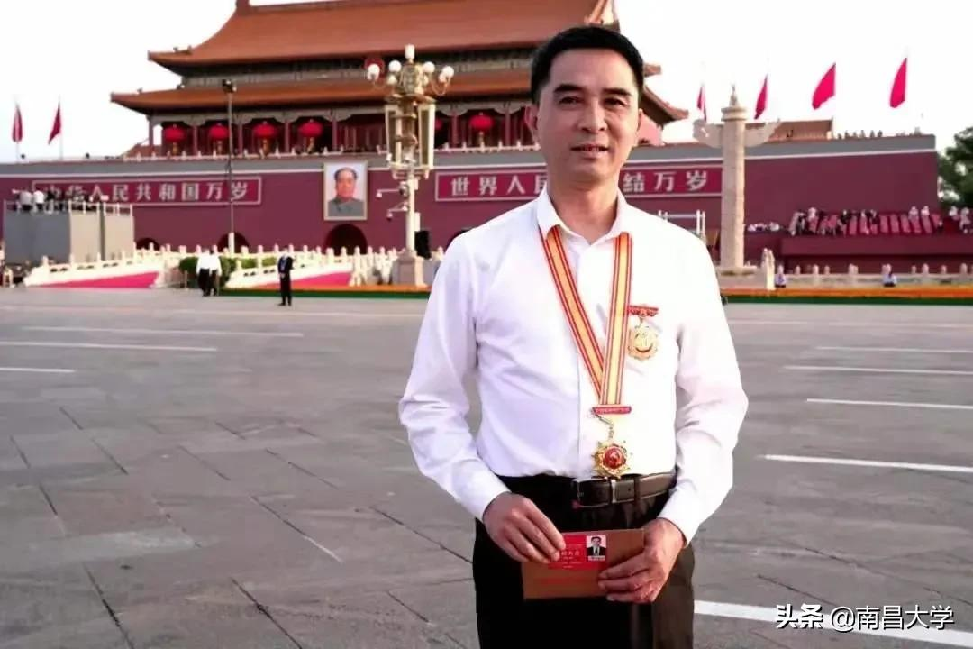 “冰墩墩”设计主创、火炬手······冬奥会上的南昌大学身影