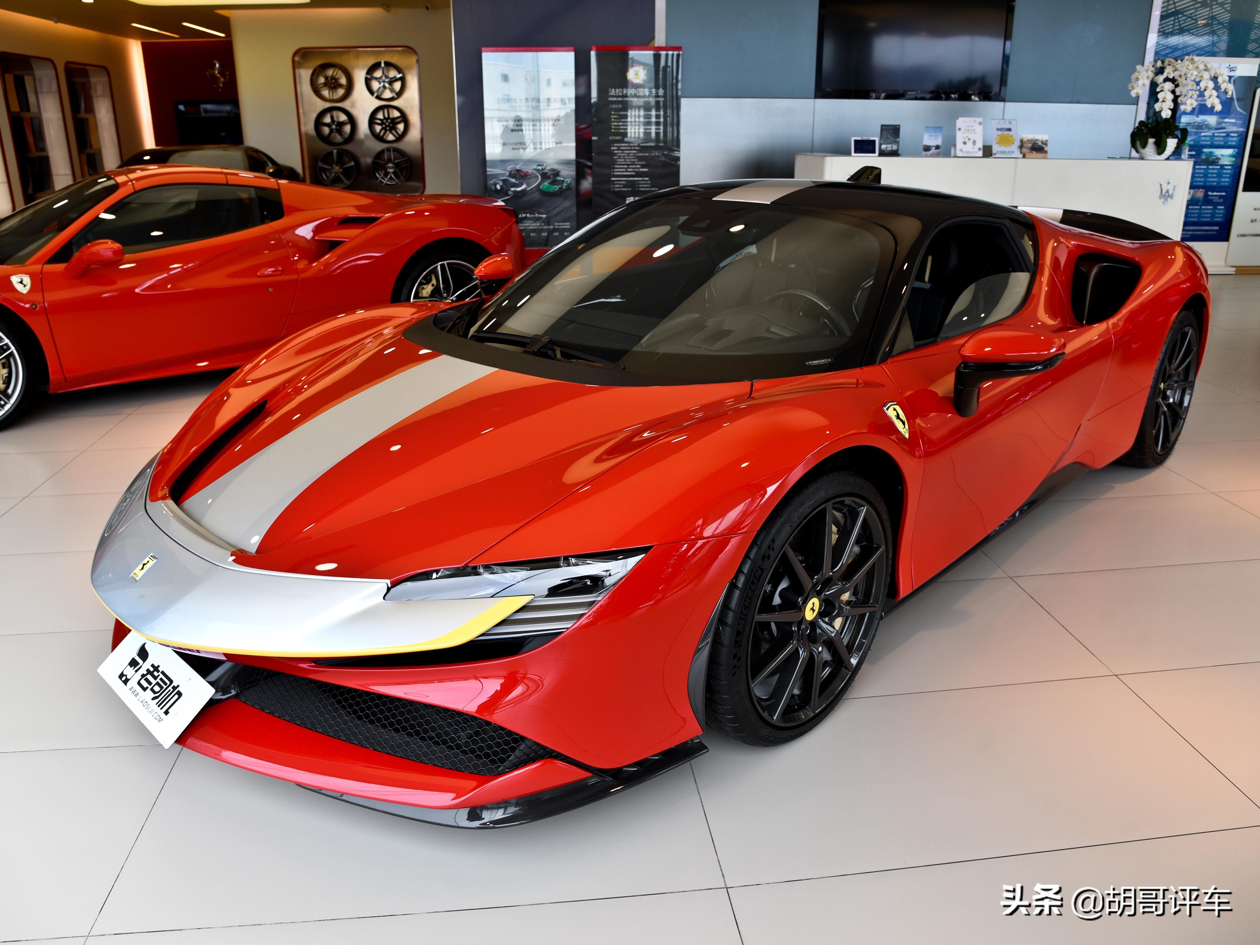 488.8万元起，顶级跑车，双门双座，实拍SF90