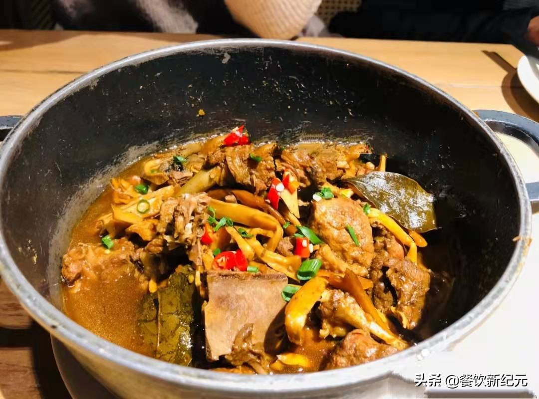 5个菜429元，江西小伙吐槽县城餐馆消费走红，网友：这还嫌贵？