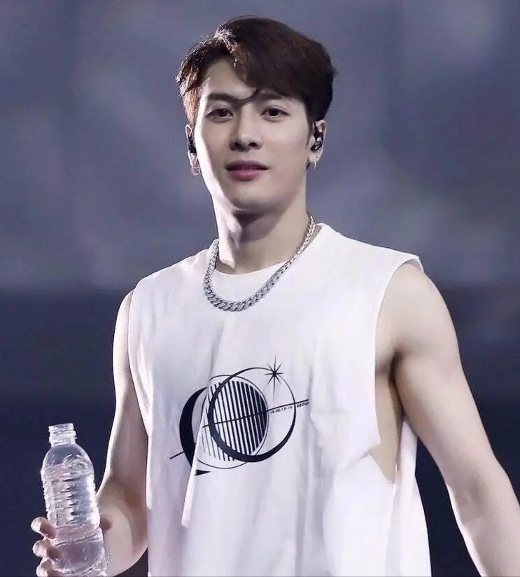 2022上半年男星人气榜前十，肖战上榜，王俊凯只能排第四