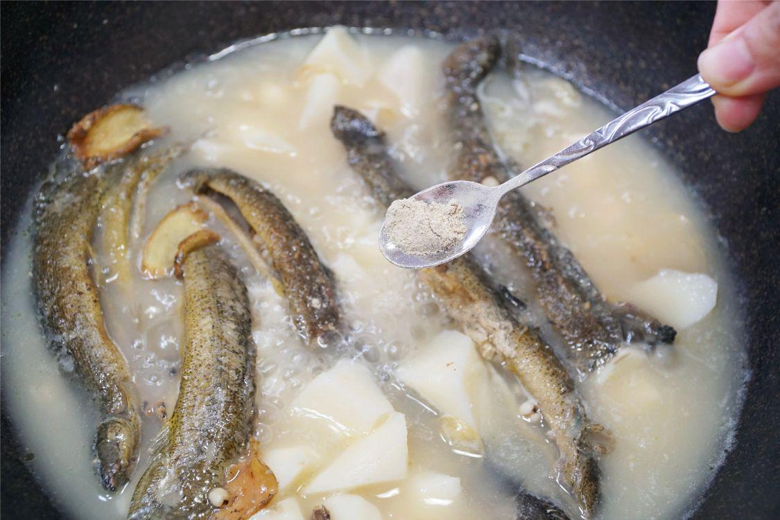 最适合男人吃的水产排行榜，鳝鱼排第四，泥鳅排第三，建议了解