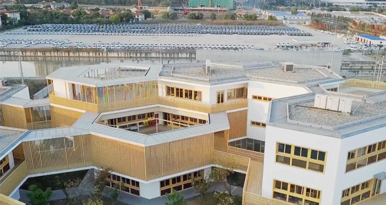 五颜六色的幼儿园OUT了！快看这蜂巢般的“素颜”校园