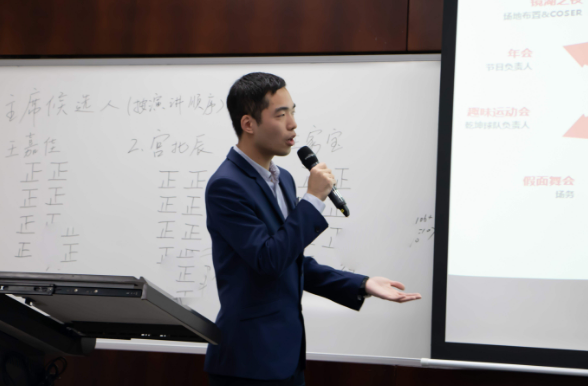 大学生活揭开了很多同学的自卑，不是因为不够努力，现实很无奈