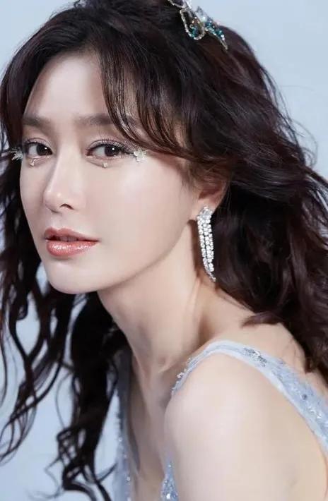 她的一滴泪 天上一颗星