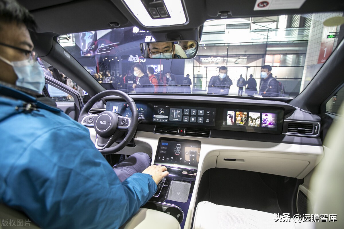 自主内饰龙头，新泉股份：市场空间广阔，行业竞争格局分散