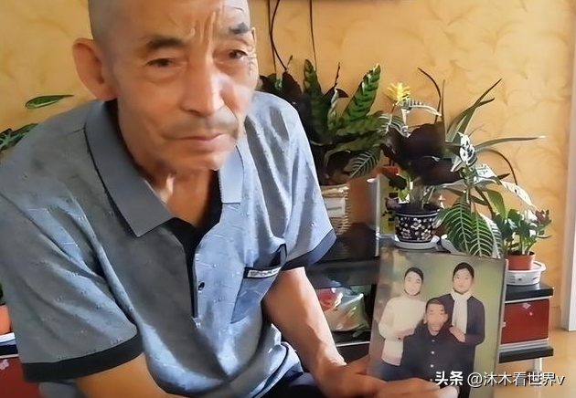 武汉小贩菜场捡2名女婴，为养女一生未娶，亲生父母认亲被拒