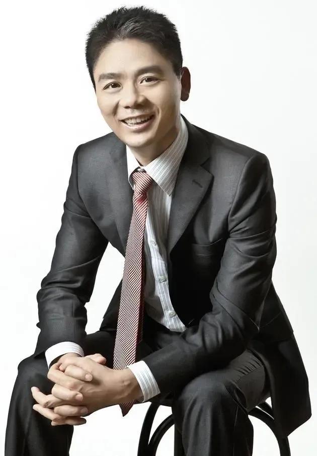 隐退两个月的刘强东疯狂套现22亿,为什么要套现?