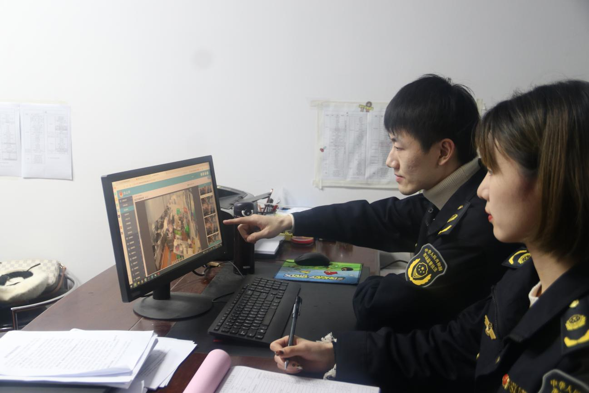 线上线下巡查监管 武汉市洪山区市场监管局加强春季校园食品安全
