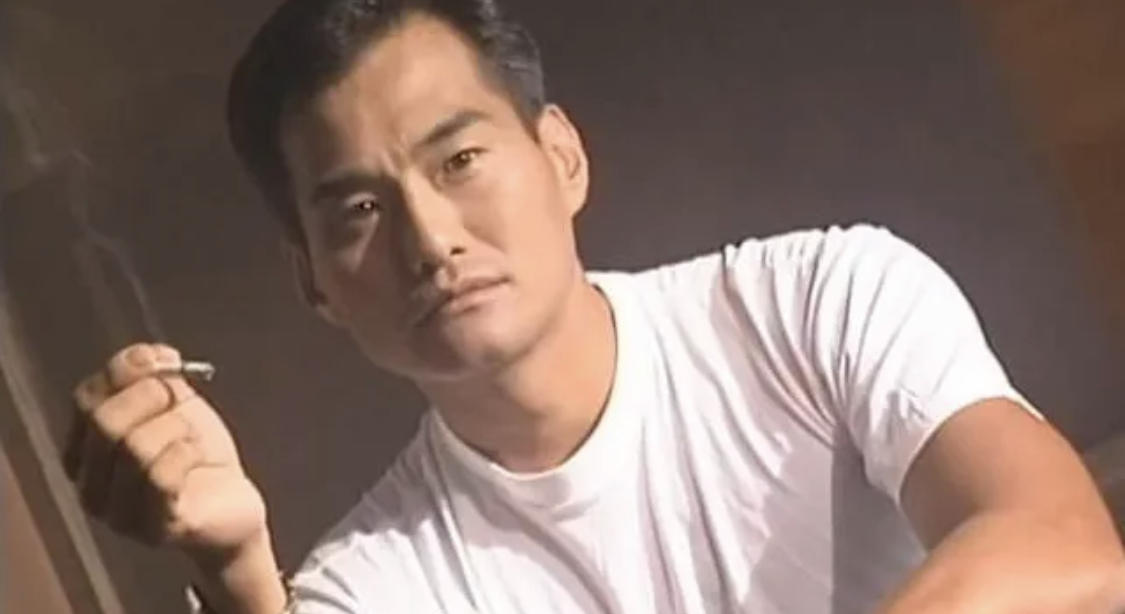 TVB御用恶人一日三餐只用10元引热议，与儿子过生日被嘲太寒酸