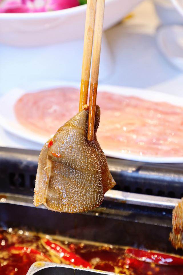 �ı�����ҵ�ġ���Ʒ���塱�ù˿ͻع��й��˳Է���ζ��