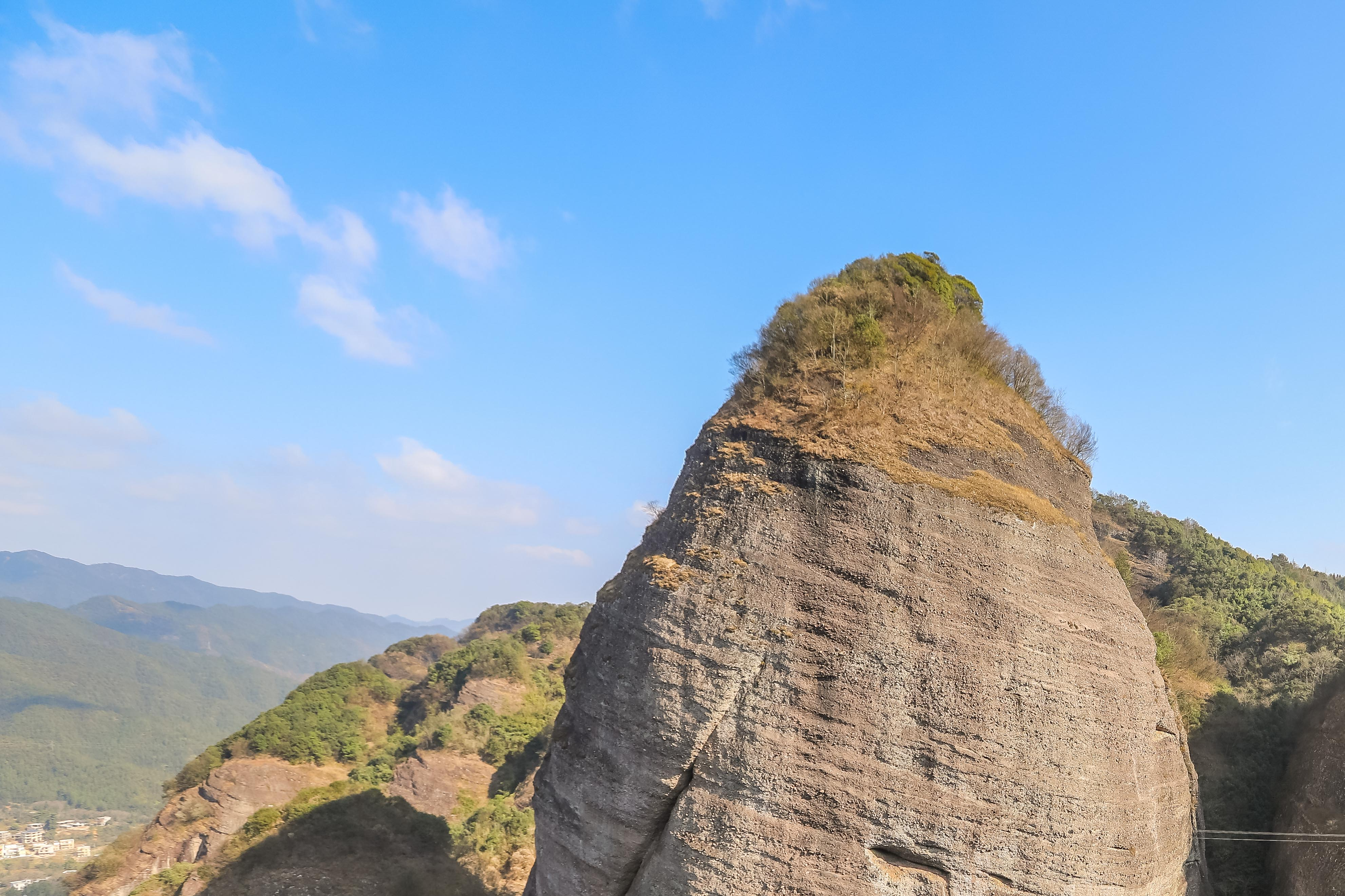 江西广东交界处，藏着一座被忽略的名山，风景不输湖北武当山