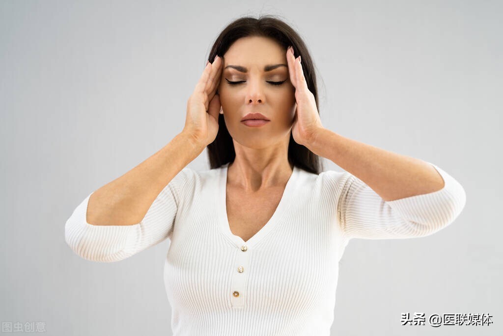 长期头痛的人，建议做好这4个检查，排查一下原因