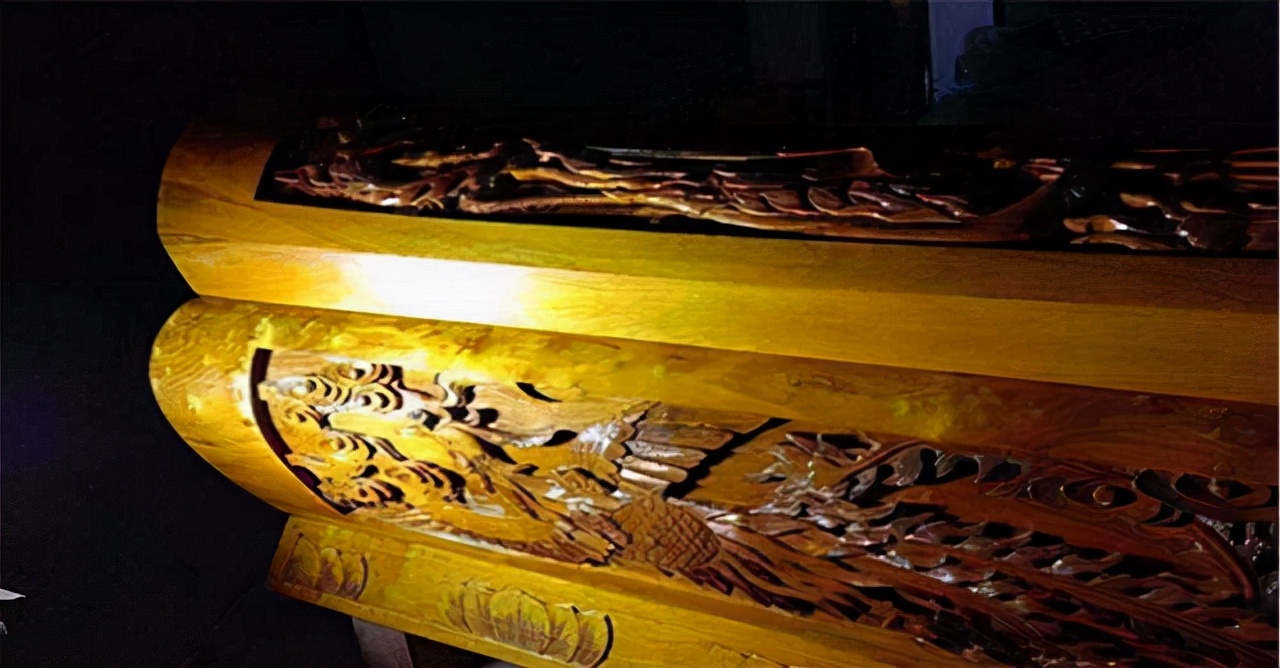 2011年，浙江挖出金丝楠木棺材，价值千金，牵出一桩历史谜案