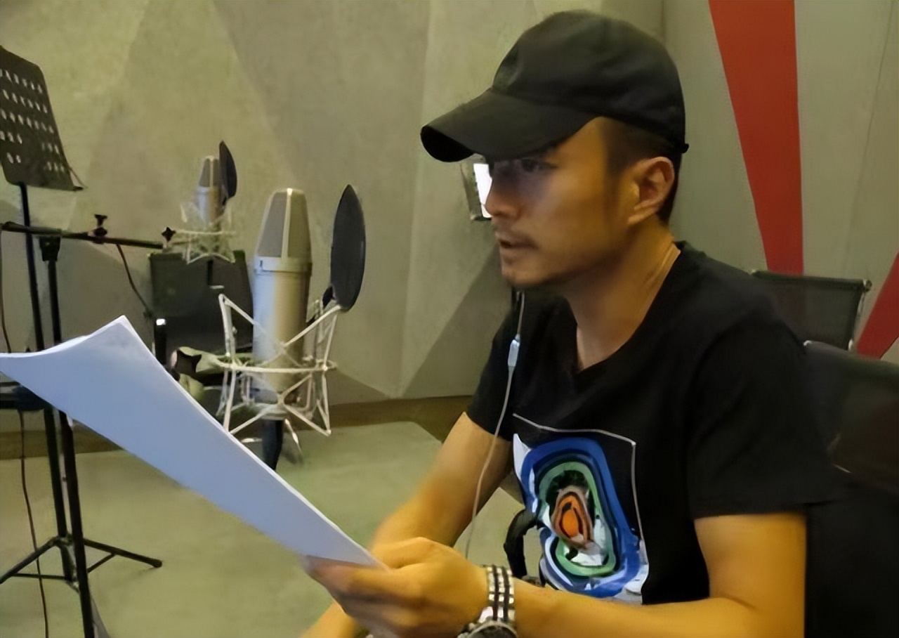 张涵予：44岁爆红后婚姻出现危机，今糟糠妻子成了他的“心病”