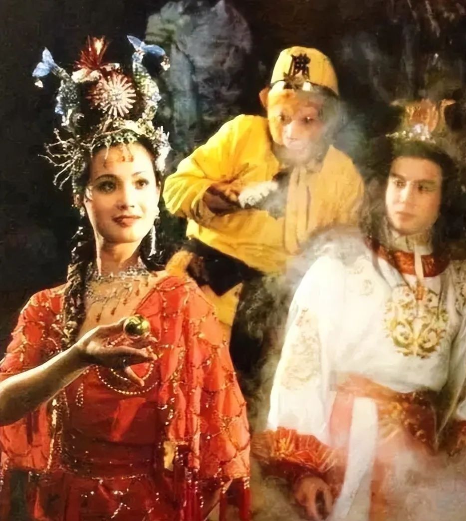 《西游记》导演：我找遍全国的漂亮妞，你们却只盯着只猴子看？