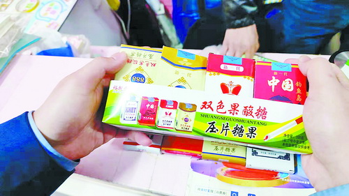 厦门校园周边惊现十大名烟售卖点，学生安全引担忧