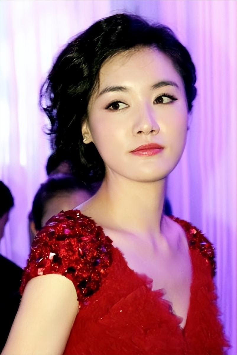 演员潘雨辰，失败的婚姻让我终身难忘，和女儿相依为命很幸福