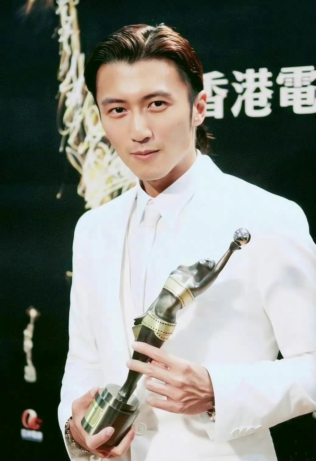 谢贤获金像奖最佳男主角